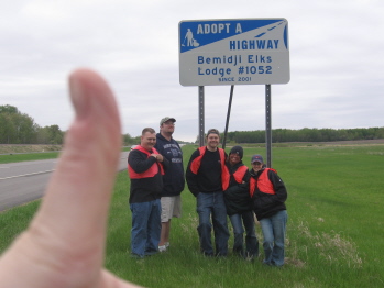 It's the 2007 highway cleanup crew! From left to right: Pending member Justin Retzer, D.D. Keith Marek, Leading Knight Eric Hedeen, Dre Hendrickson and new member Kristy Pottratz. Oh, and Bar manager Holly Hedeen's thumb. Someone had to take the picture...also involved were David and Candace West and Lisa Habermann.