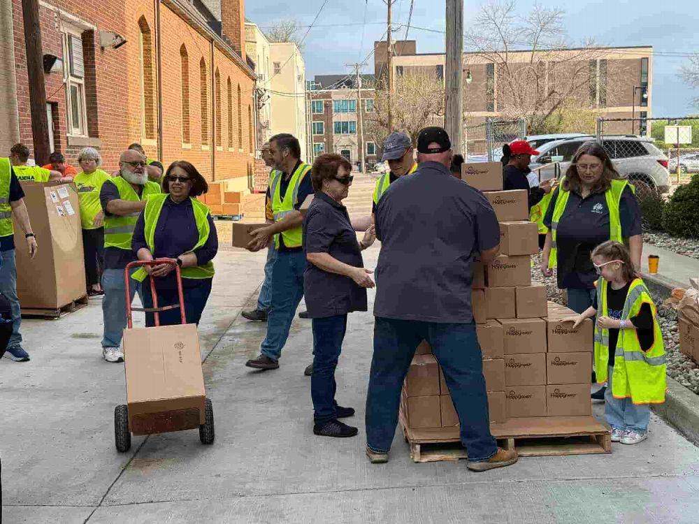 Elks working on Good Friday to pass out food