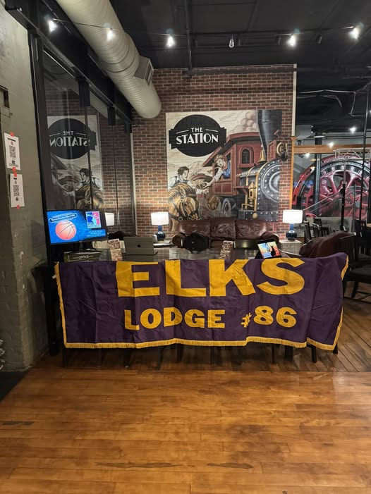 Elks Booth at the Turkey Trot
