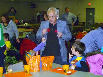 magician Tommy Anderson entertains our guests at our annual Pumpkin Patch
