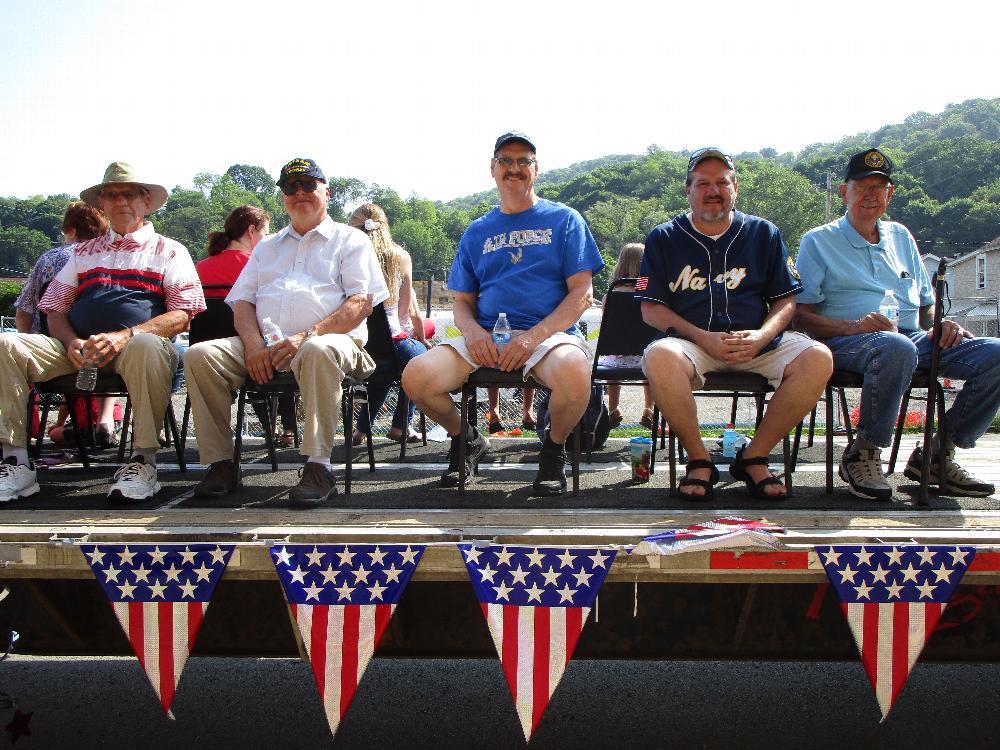 Lodge veterans riding the float
Memorial Day Parade