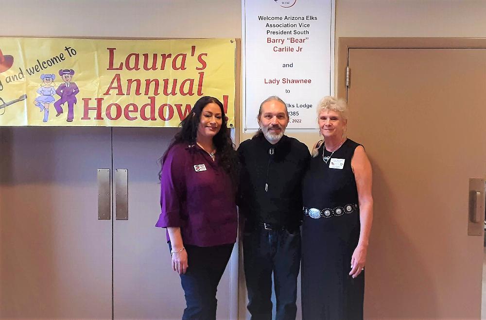 Arizona Elks Association Vice President South Barry "Bear" Carlile Jr., PER and First Lady Shawnee (Lf) with ER Susan Trecartin (rt) during recent June 18, 2022 Tucson AZ Lodge #385 annual ENF charity event.  
