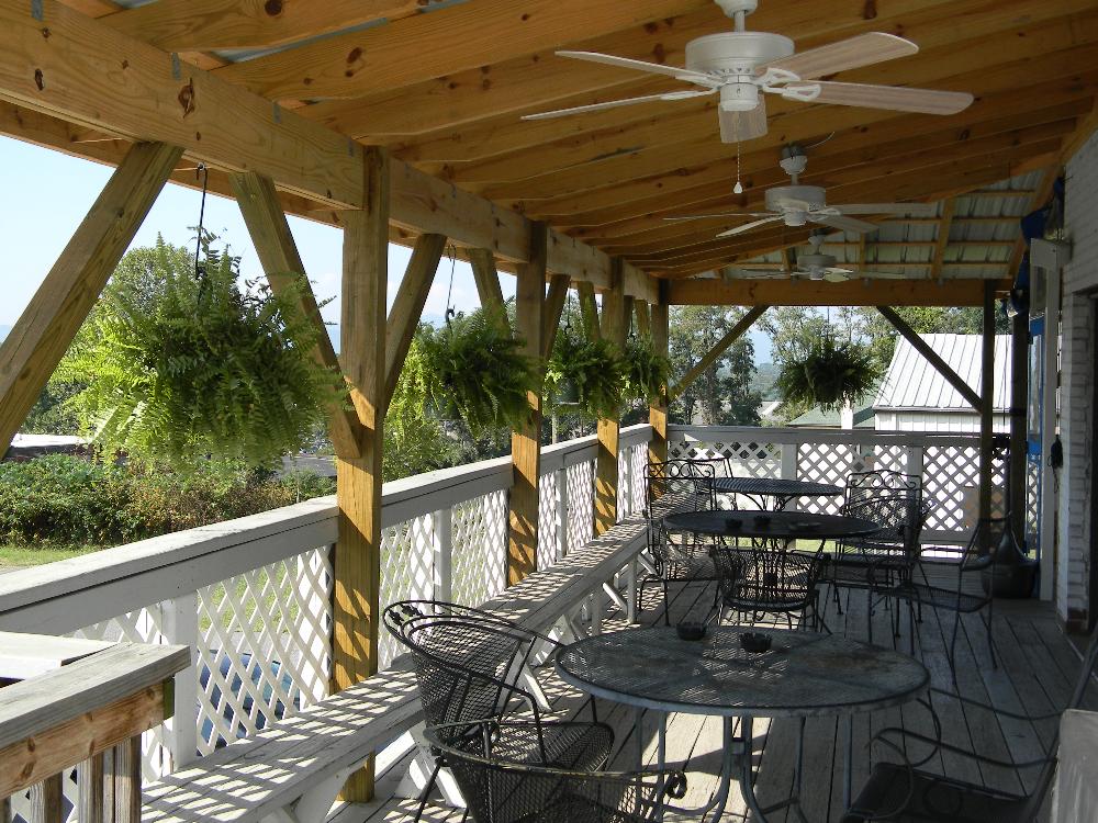 Deck with beautiful view of the mountians