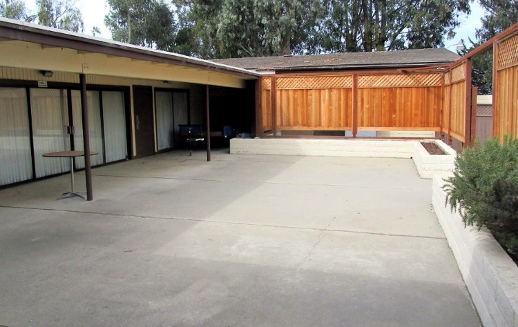 Patio off Townsend Room