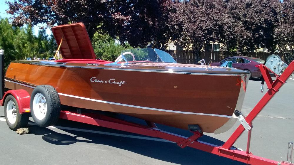 1946 Chris Craft Deluxe Runabout