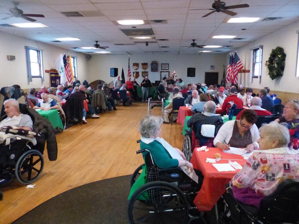 2015 Veterans Lunch - The hall was packed