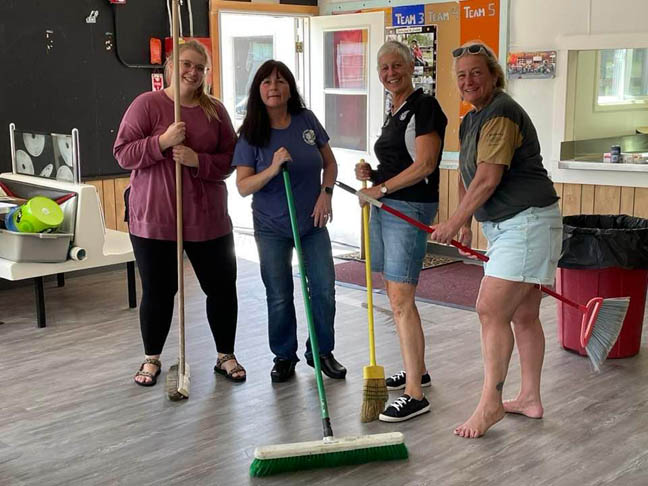 2022 Spring Silver Towers Cleanup Crew: Nancy, Barb, Jenna & Adams Friend