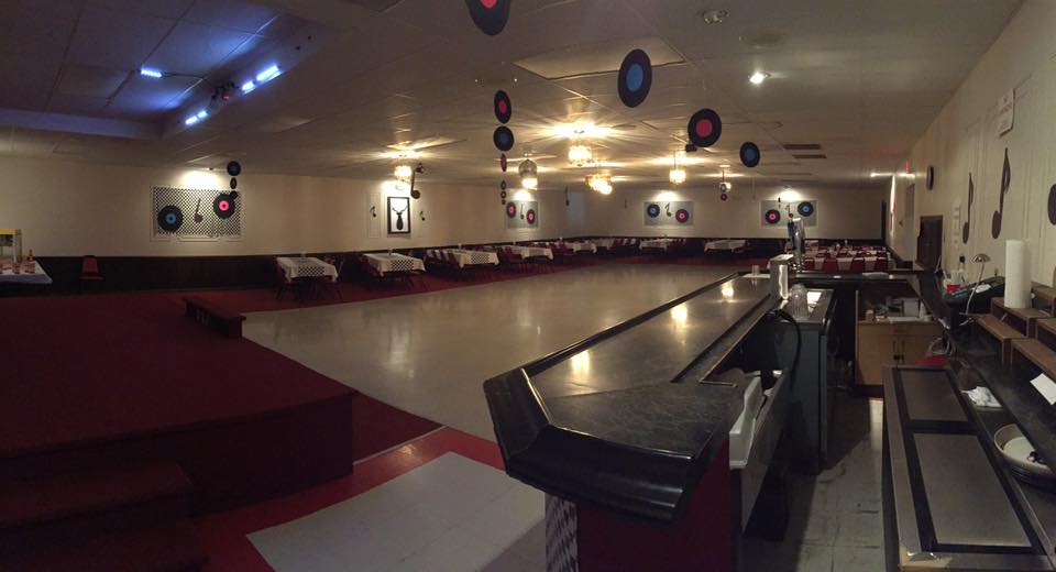 The Banquet Hall in June 2016, ready for the 50's DANCE ! 