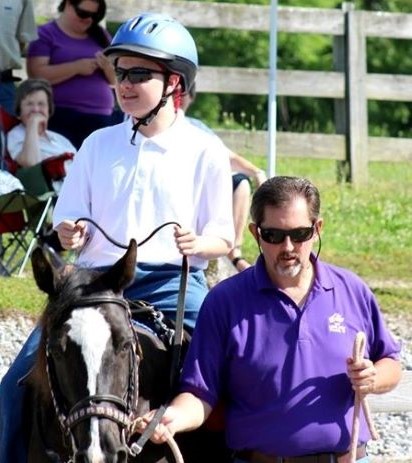 Leading Knight Bryan Brewer was one of our lodge volunteers at the 2018 Leg Up Student Horse Show Fundraiser.