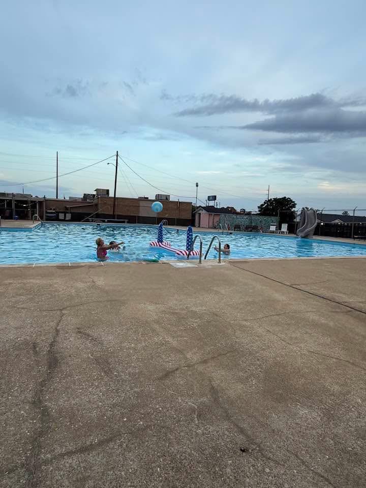 Pool Volley Ball