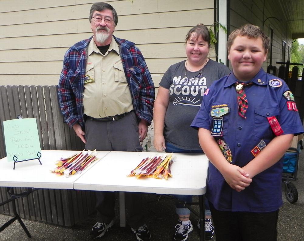 Lodge-sponsored Cub Scout Pack 127
raising funds for their projects at the 2021 golf tournament. 