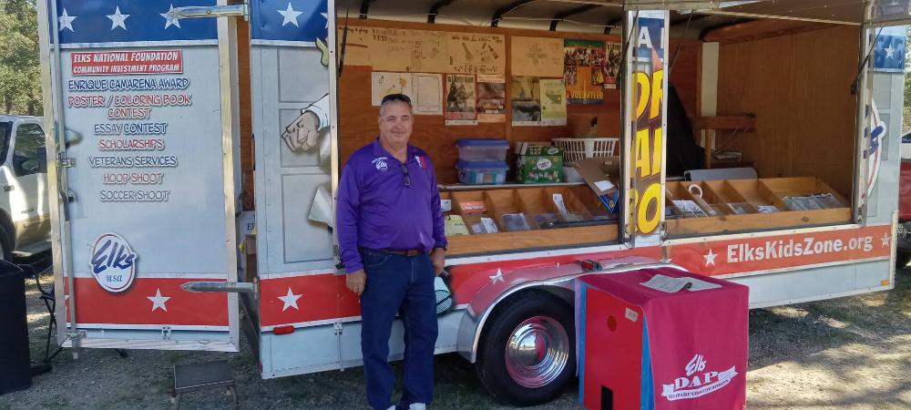 I want to thank Angus Patterson for setting up the Drug Awareness trailer at Forest Hills Elementary School for their Halloween party. Also special thanks to Jill Bell for helping to hand out coloring books and chips. Angus even had our nationally known mascot, Elroy show up for the children.