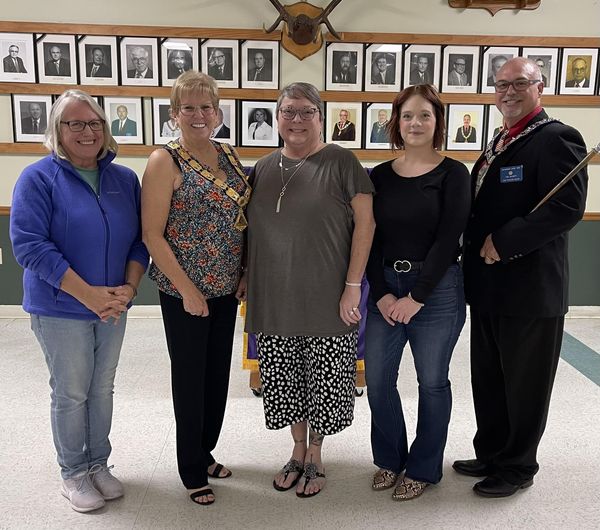 Welcome new members 
Lisa Moore, Brandi Brown and Victoria Polston. Invite a friend out and introduce them to your lodge. Let them know what the Elks do for our community. Join us today!