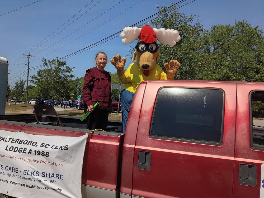 Elroy showed up to help represent the Walterboro Elks Lodge #1988 and their Drug Awareness Program, in the Walterboro Rice Festival. Elroy felt almost all alone with only one Lodge member, to keep him company.