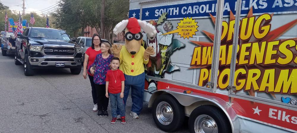 I forgot to post these pictures of the Veterans Day parade. Thanks Angus, Tanya, Aiden, Betty and our very special Elroy, for representing the Walterboro Elks Lodge 1988. The Drug Awareness trailer was in tow behind Elroy and his helpers. The children loved Elroy.