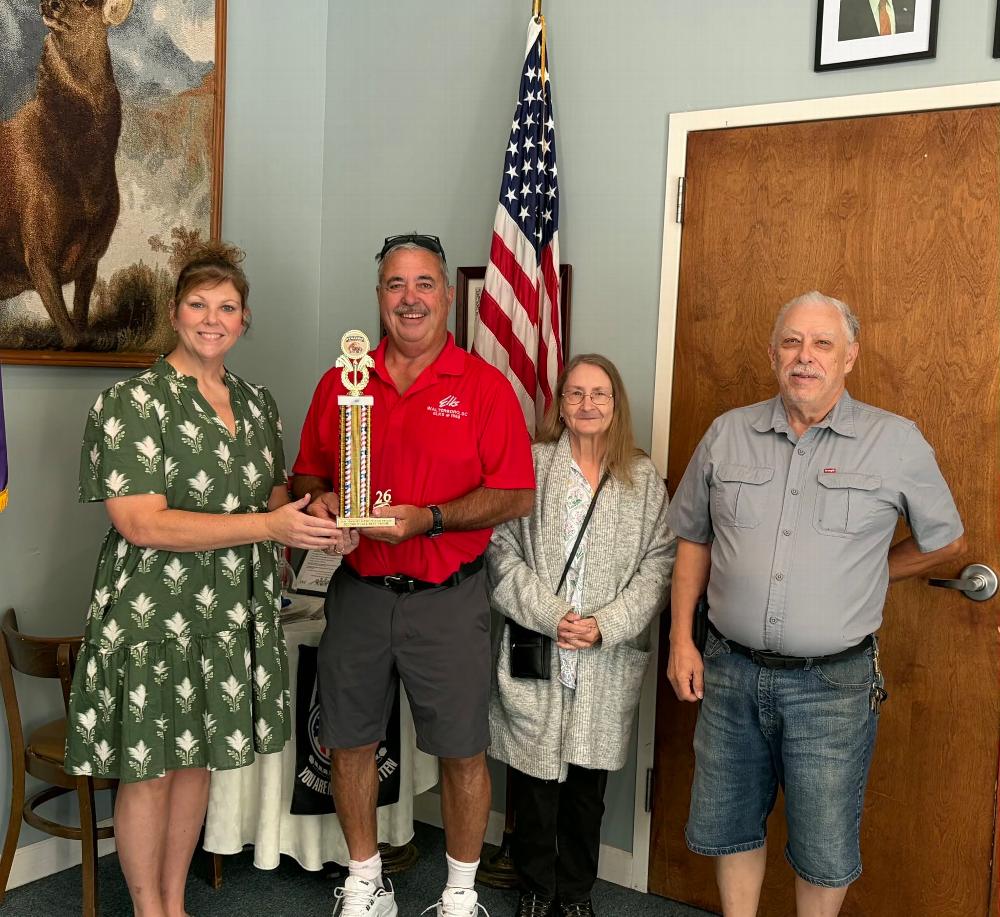 We had a nice surprise today. We found out that our Drug Awareness Trailer along with Elory came in 2nd place in the Yemassee Shrimp Festival Parade. 
I want to Thank Ernest and Betty Enfinger for helping out.  
Again Thank Y'all … See more