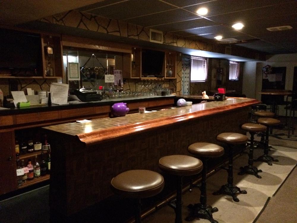 Elbow Room (downstairs bar)