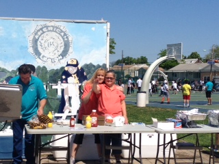 Kelly and Lil running the grill