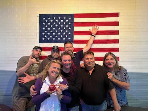 Oak Harbor out picking apples 🍎 