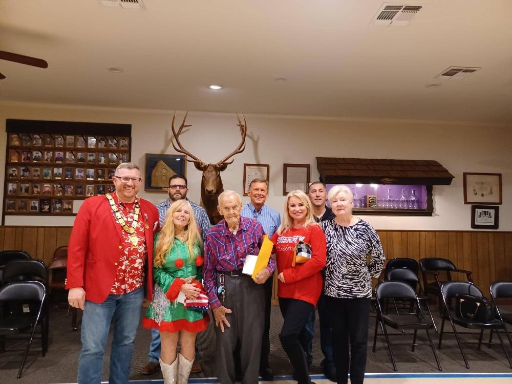 Denton Elks Lodge December 2021 Initiation Class with Exalted Ruler John Stammreich