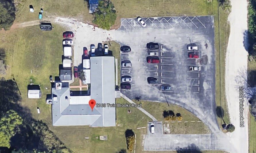Aerial View of the Lodge and Parking Lot.  (Click on the photo to enlarge.