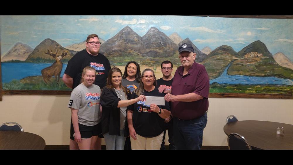 Phoenix West Elks Donate to Special Olympics